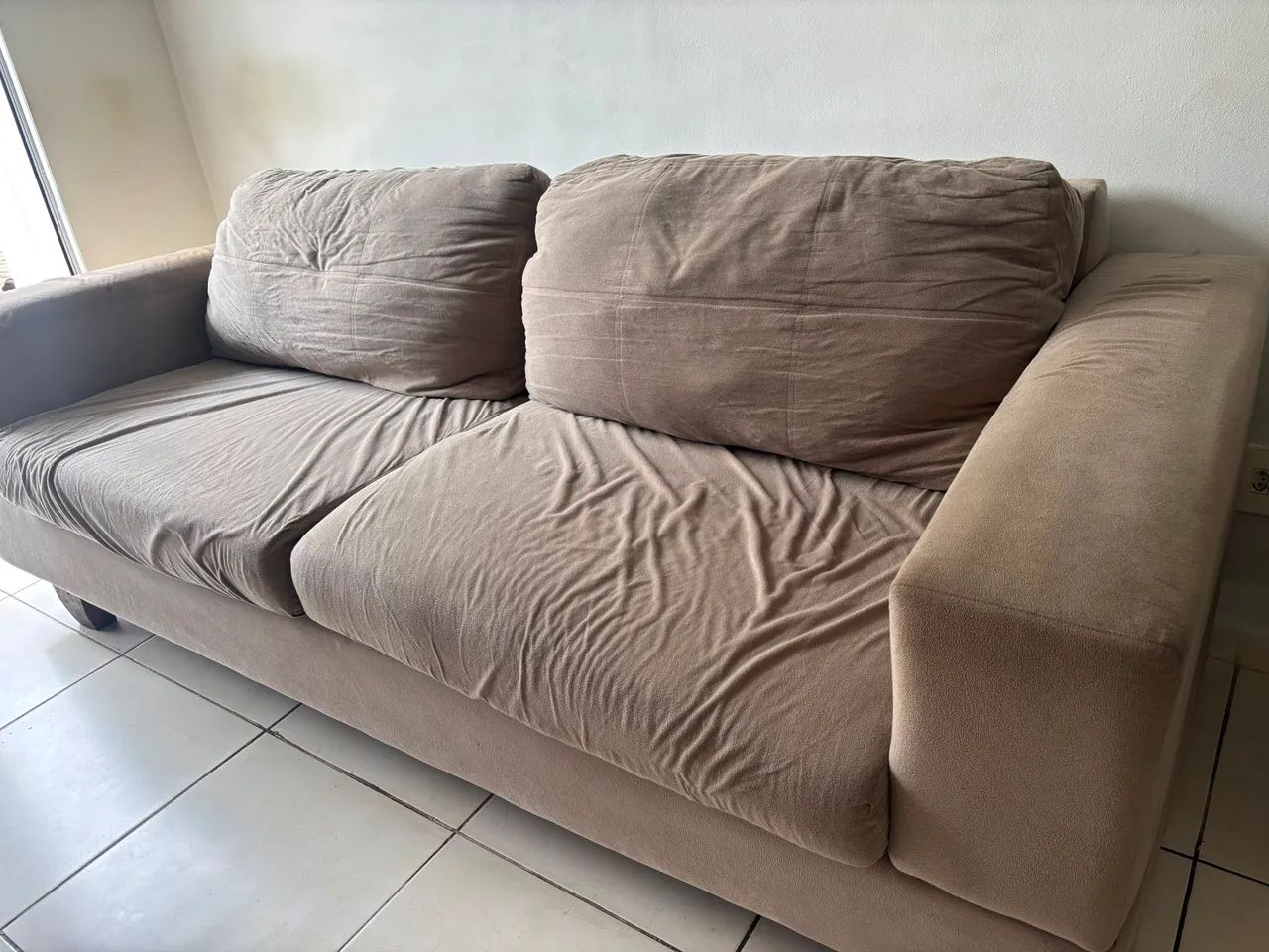 Sofá 4 lugares 2,20m