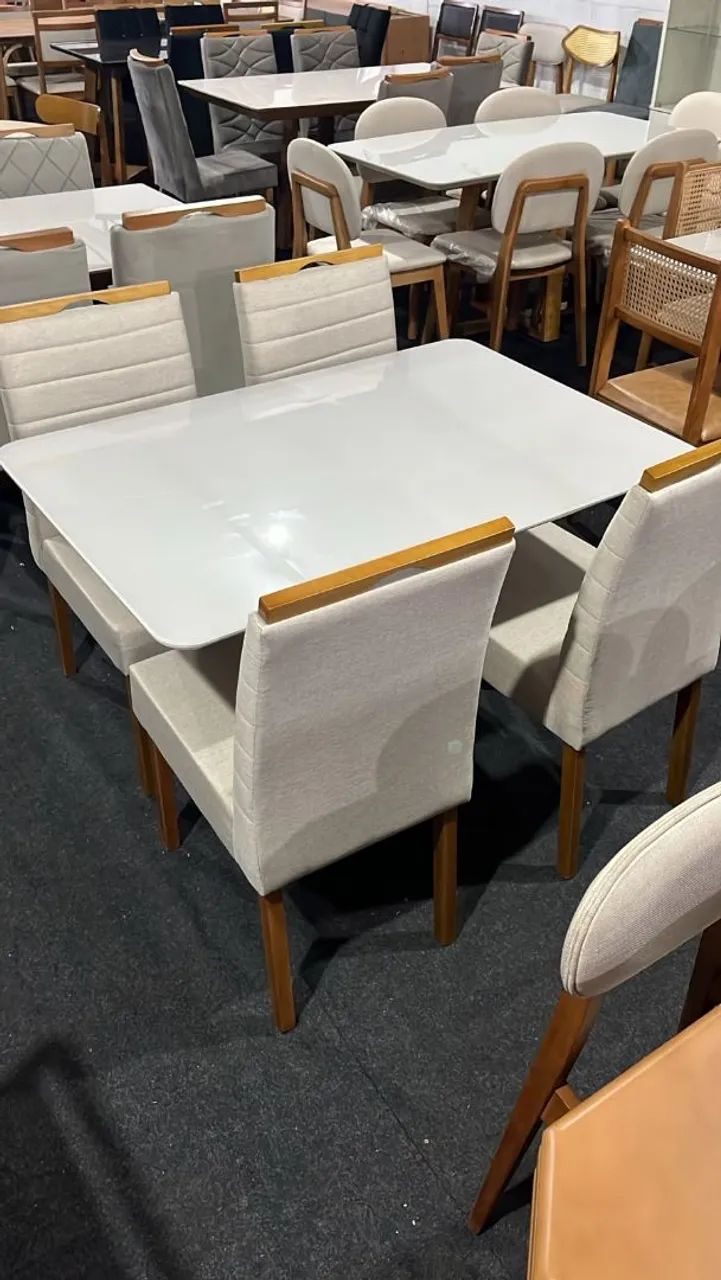 Mesa de jantar cadeiras linho Bege 