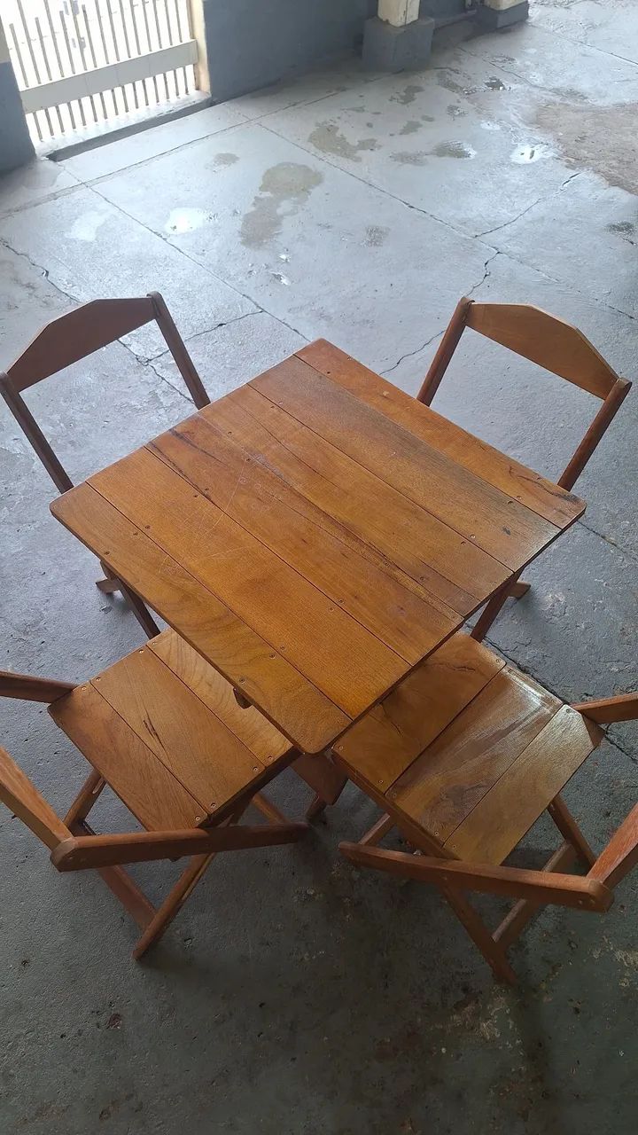 Mesa dobrável com 4 cadeiras  - Foto 3