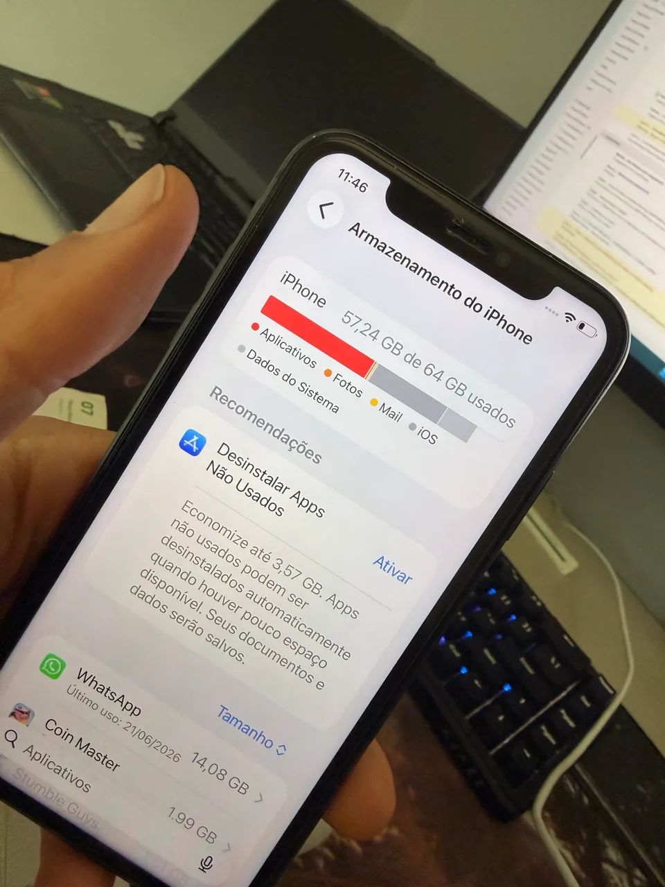 iPhone 11 - 64 gb preto - Foto 2