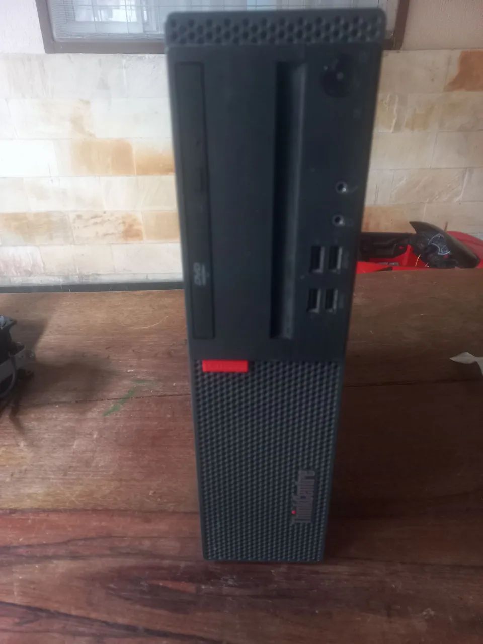 Lenovo ThinkCenter M910s