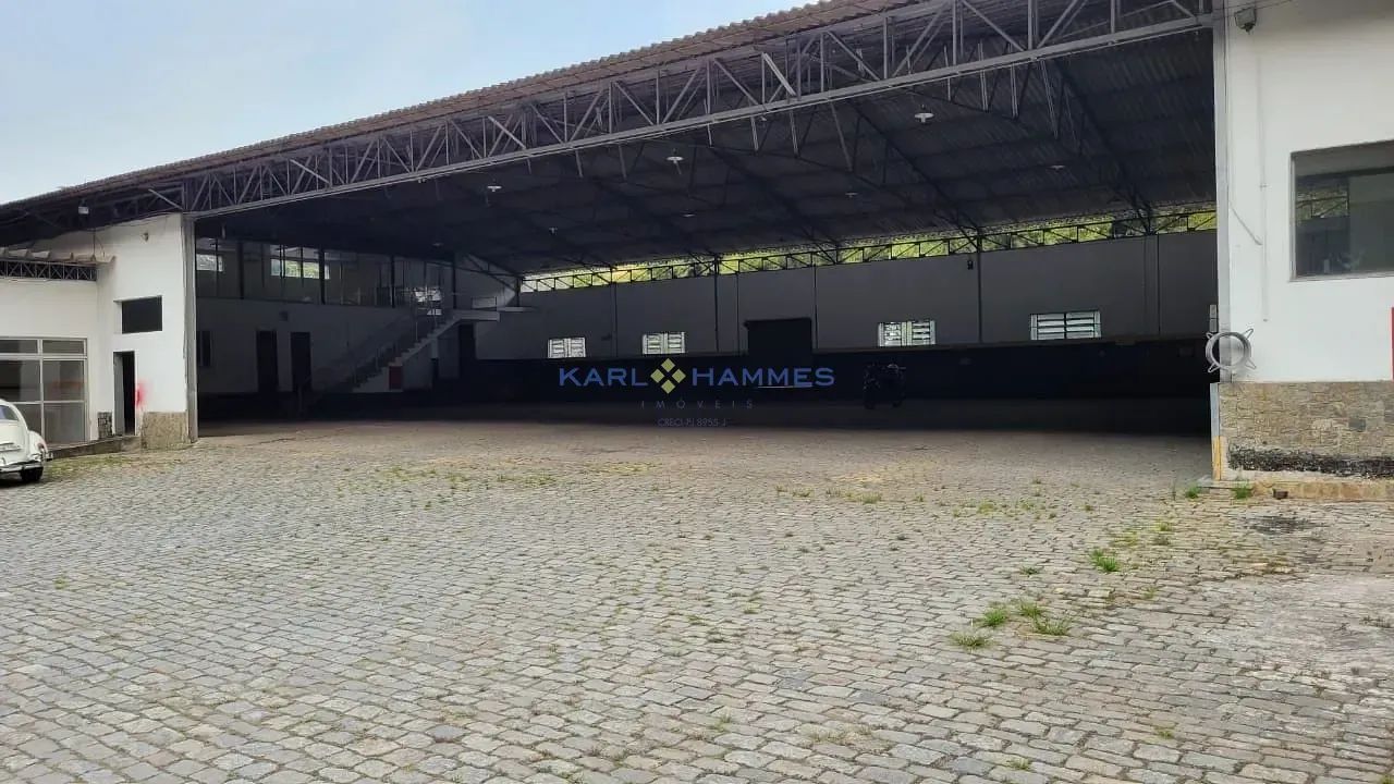 EXCELENTE GALPÃO EM CORRÊAS - Foto 3