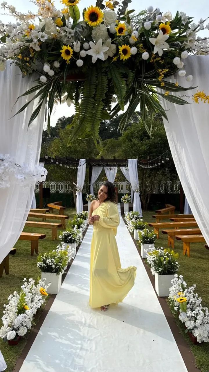 vestido de festa amarelo