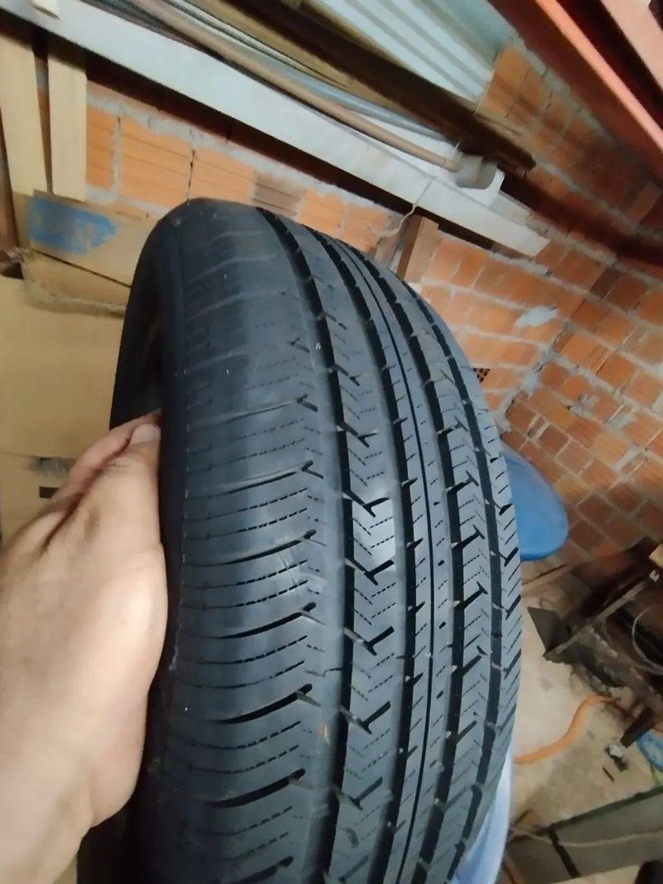 Pneu 195/55/16 novo marca Onix - Foto 4