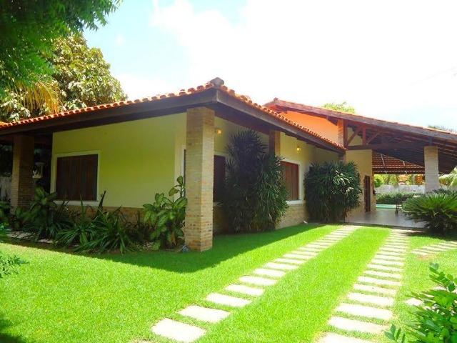 Casa plana em condomínio na Lagoa Redonda com 200m, 3 suítes e Piscina - Foto 3