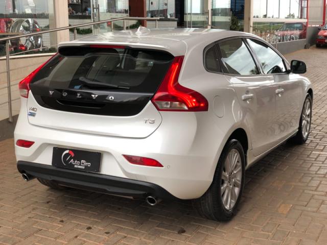 Volvo V40 T3 Kinetic 1.5 Turbo | Automático | Interior Bege - Foto 4