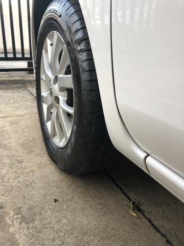 Nissan versa 1.6 SL. 2016 - Foto 11