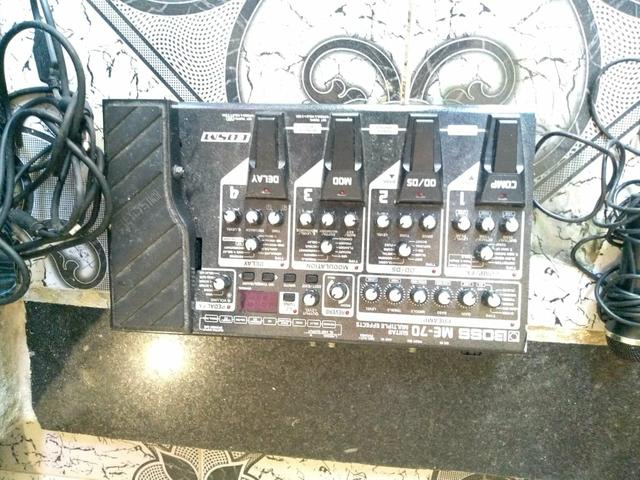 Pedaleira boss me 70