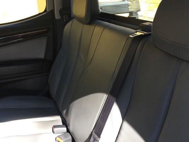 Vendo S10 novinha caminhonete conservada sem detalhes - Foto 6