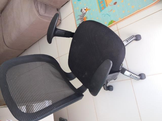 Cadeira escritorio giratoria