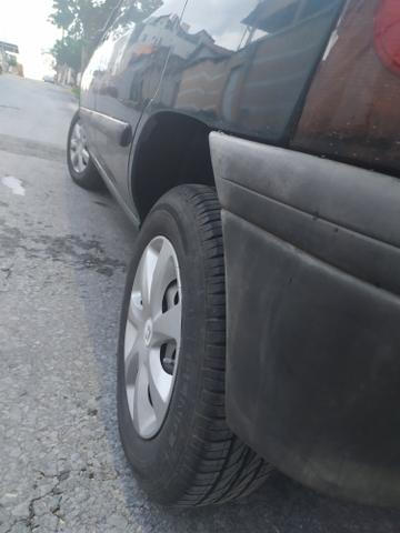 Renault Clio 99 1.6 8 v, gasolina 4 portas com direção , vidro elétrico - Foto 14