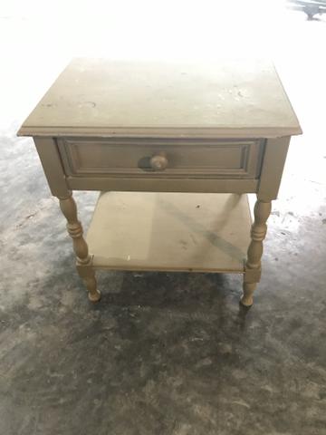 Mesa de cabeceira