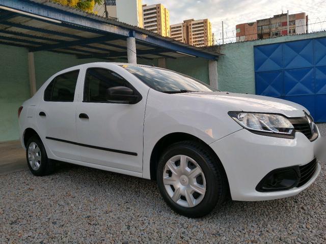 Renault Logan 2017 1.0 Oportunidade! - Foto 2