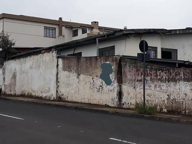 Terreno com barracão