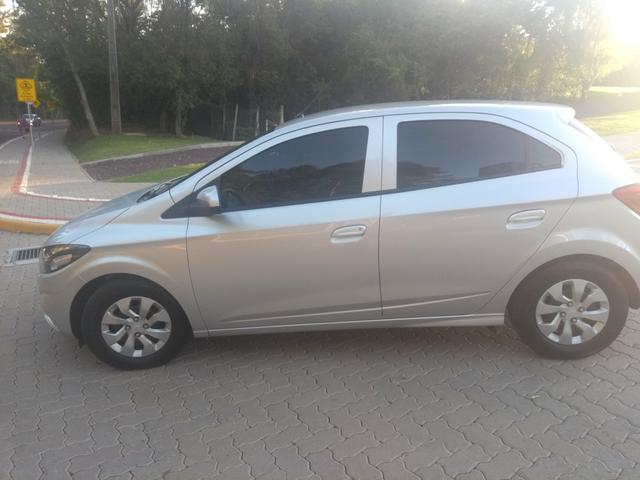 Onix LT 1.0 2018 prata metálico - Foto 6