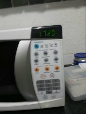 Vendo ou troco micro-ondas 20 litros
