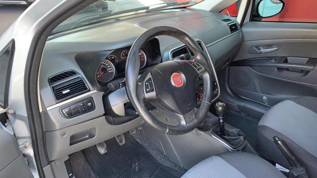 Fiat Punto ESSENCE 1.6 FLEX 4P - Foto 15