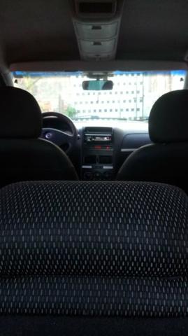 Vendo fiat ideia 1.4 completo ano 2007 - Foto 3