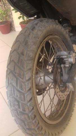 Para vender rapido Moto xre190 - Foto 3