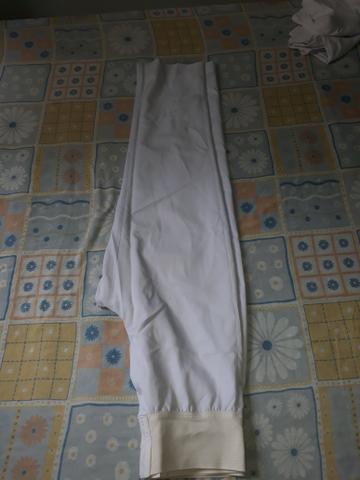 Uniformes brancos calças compridas e saia - Foto 4