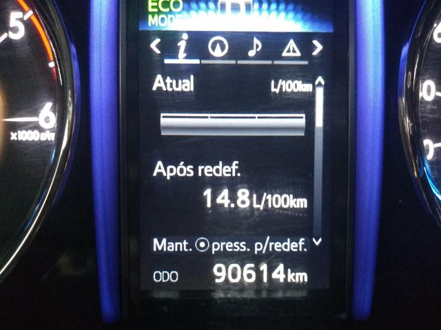 Hilux sw4 srx 2.8 tdi 4x4 diesel 7lg at 16-17 - Foto 5