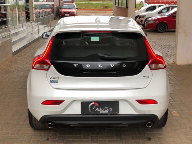 Volvo V40 T3 Kinetic 1.5 Turbo | Automático | Interior Bege - Foto 5