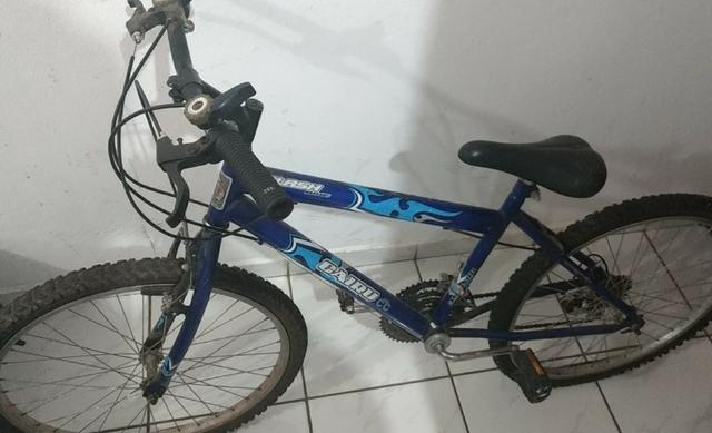 Vendo ou troco bicicleta Caloi quase nunca usada (leia a descrição) R$190,00 - Foto 4