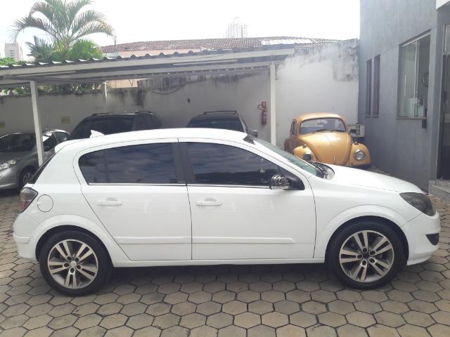 Vectra GT X 2010-11 automático completo