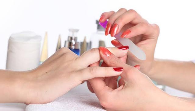Contrata-se manicure - Foto 2