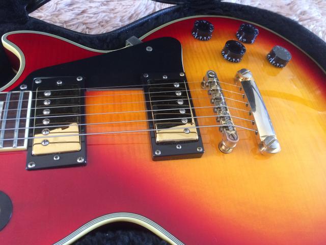 Guitarra Epiphone Les Paul Custom com case - Foto 5