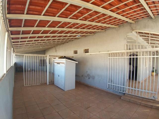 QNP 13 Excelente casa de esquina ótima para comércio BARATA - Foto 5