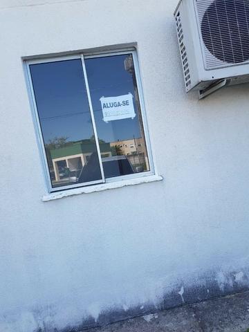 Alugo apto de 2 quartos