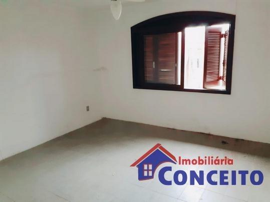 C04 - Linda residência próxima à Avenida principal - Foto 11