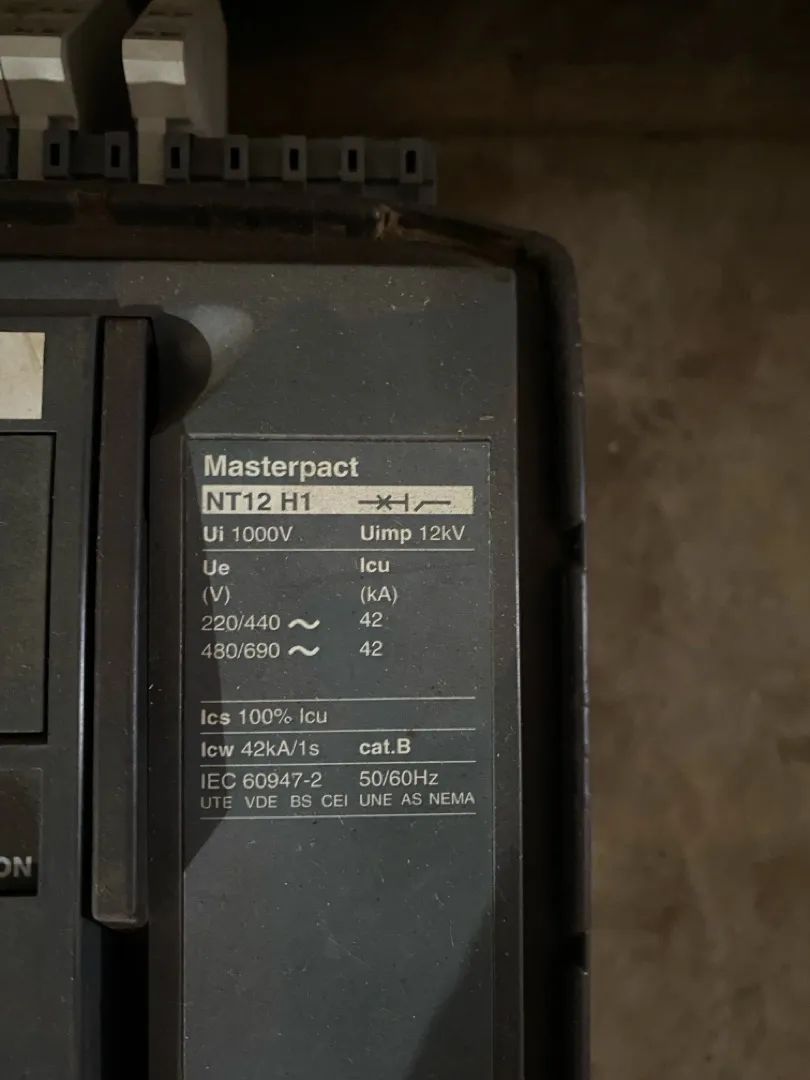Disjuntor NT12h1 Schneider 1250A - Foto 3