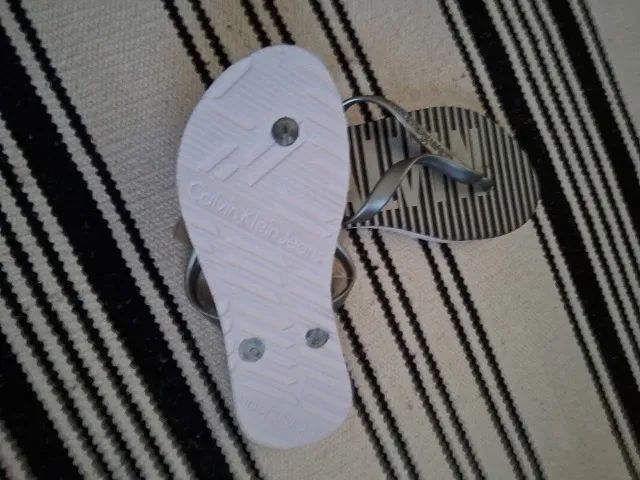 Chinelo de Dedo Listrado Infantil - Tamanho 31/32 - Foto 4