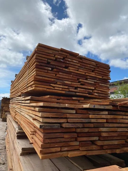 Tábuas e ripas de Maracatiara 