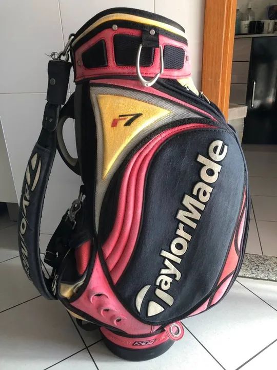 Bolsa de Golf e 10 Tacos de Golf - Taylor Made mais 7 tacos de golf de outras marcas - Foto 4