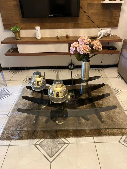 Mesa de centro em vidro e madeira - Foto 2