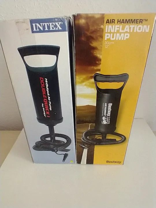 02 Bombas De Ar Manual Para Infláveis Bestway+Intex Portátil Cor Preto - Foto 2