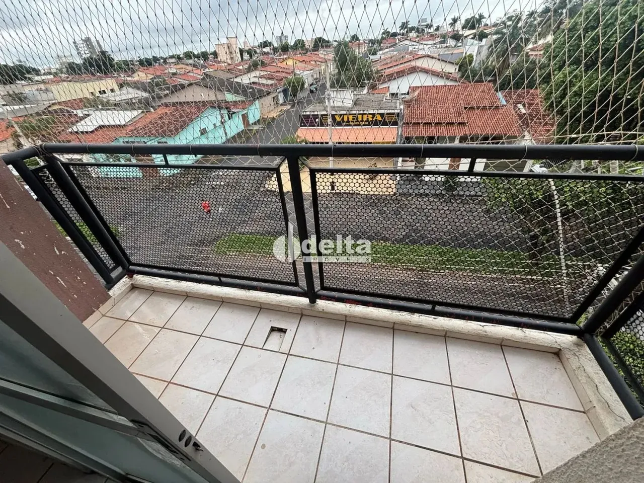 Apartamento disponível para venda no bairro Segismundo Pereira em Uberlândia-MG