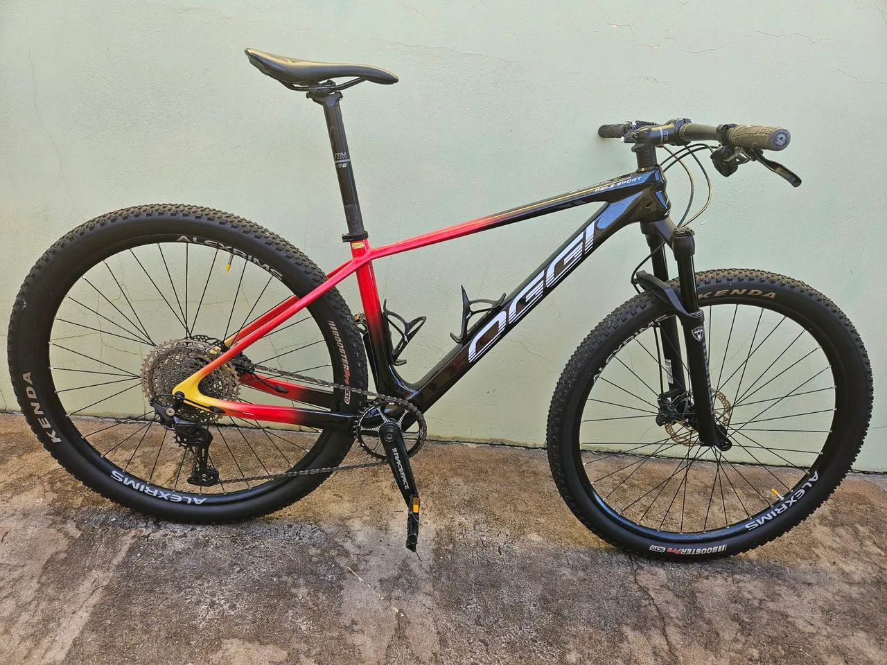 Baike Mtb Aro 29 Oggi Agile sports Tamanho 17 Baike pouca usada, Semi Nova. - Foto 2