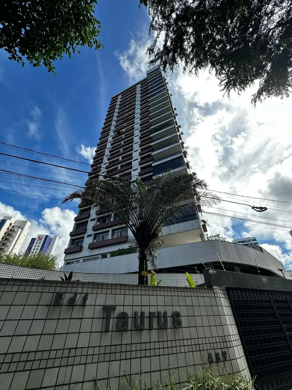 Apartamento a venda próximo do Parque da Jaqueira com 5 quarto sociais, varnadão, 2 vagas
