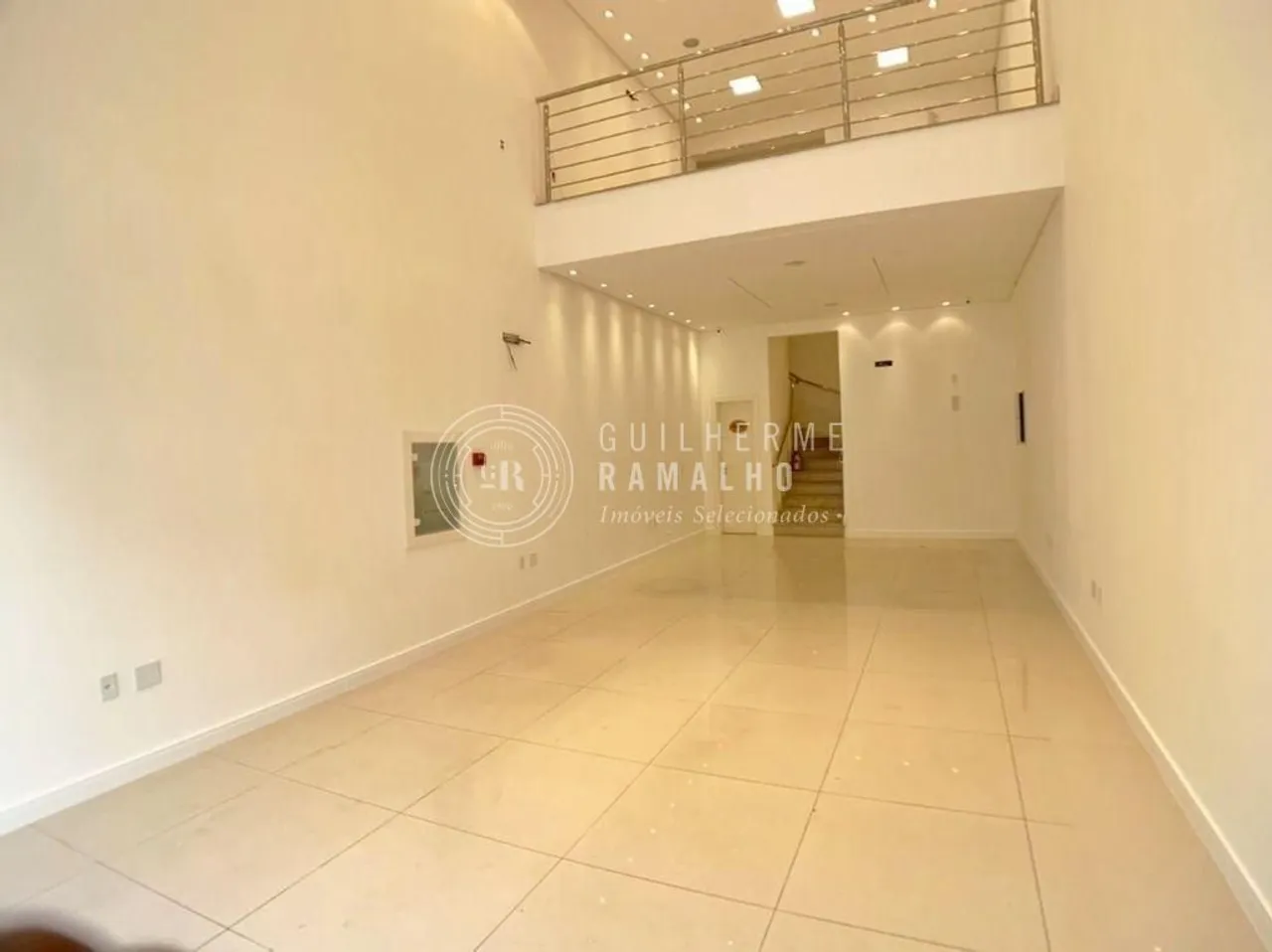 Sala Comercial com 123m² à venda na Av. Brasil em Balneário Camboriú/SC
