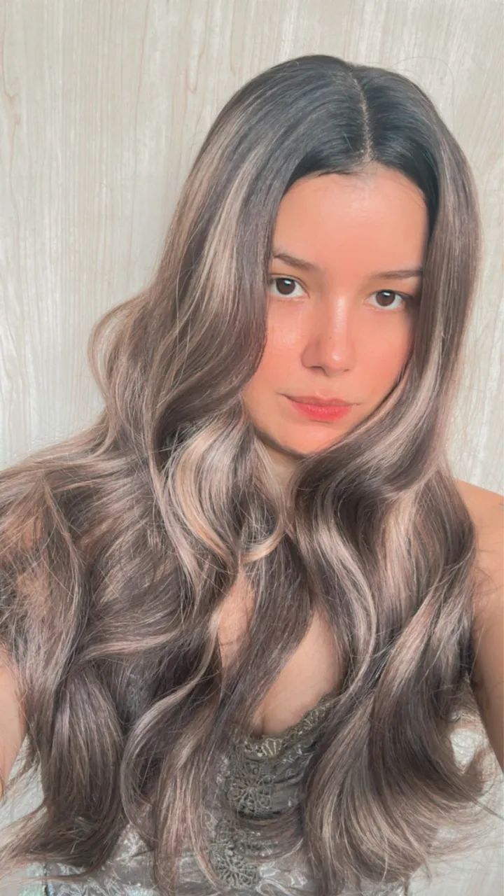 Peruca front lace wig ondulada morena iluminada 70cm - Foto 2