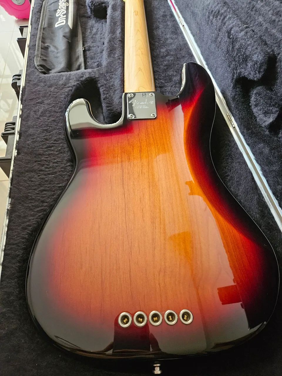 Baixo Fender American Precision Standard V - Foto 5