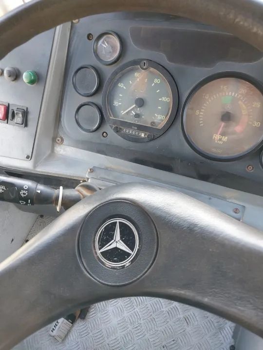 Mercedes 1418, ano 2008, 38  lugares - Foto 14