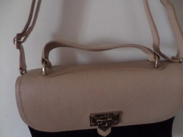 Bolsa Couro Legítimo- Novíssima usada só 1 vez. Tiracolo e -Bege e marrom - Foto 2