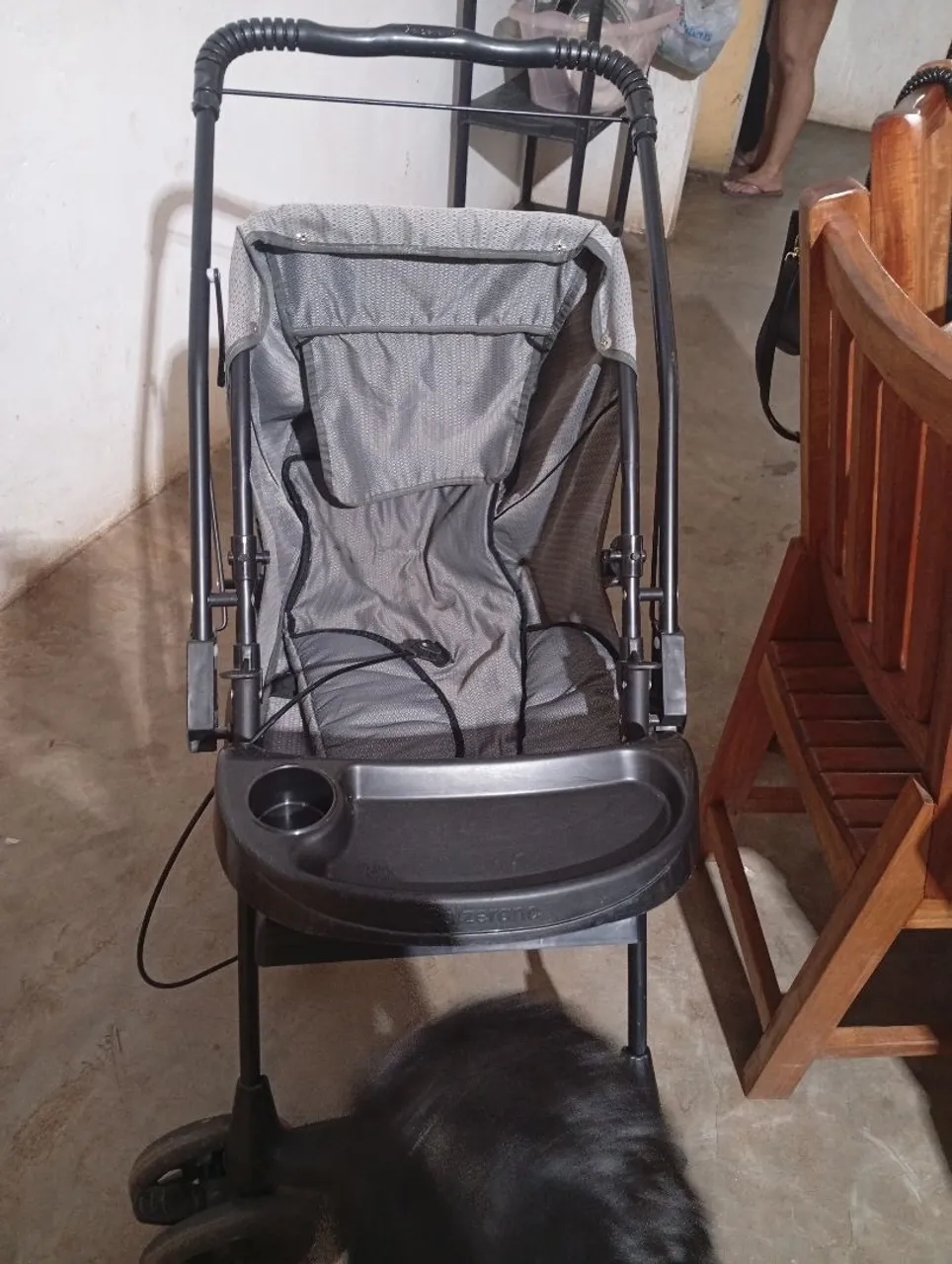 Vendo carrinho de bebê e bebe conforto