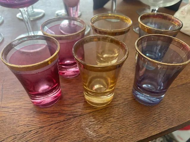 06 Copinhos para Shot  ou Drinks Anos 50/60-Coloridos