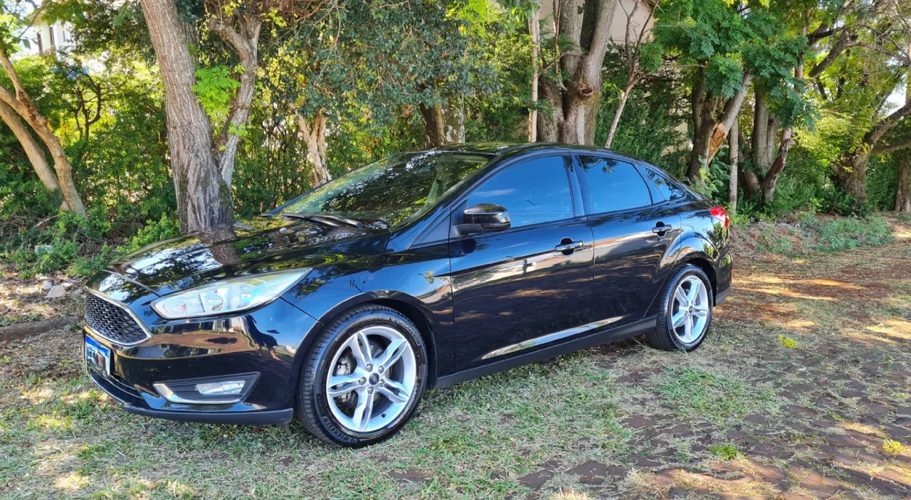 Focus sedan 2.0 impecável 